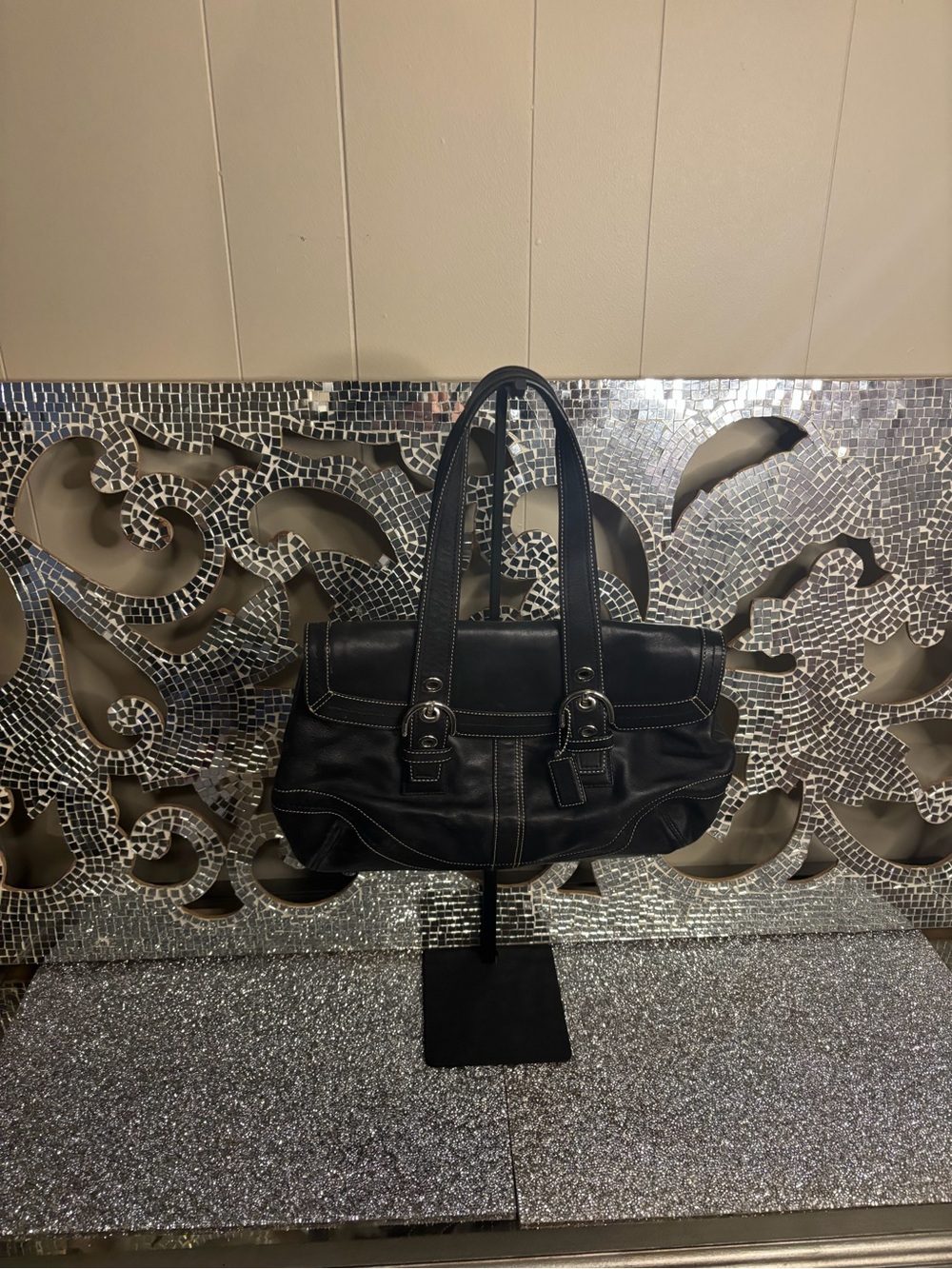 🎀Vintage Coach Black Leather Satchel with Contrast Stitching and Buckle Accents